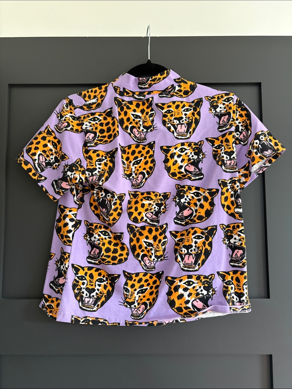NOOWORKS Cheetah Head Lilac Purple Leopard Mock Neck Tee T-Shirt Large - Picture 3 of 3